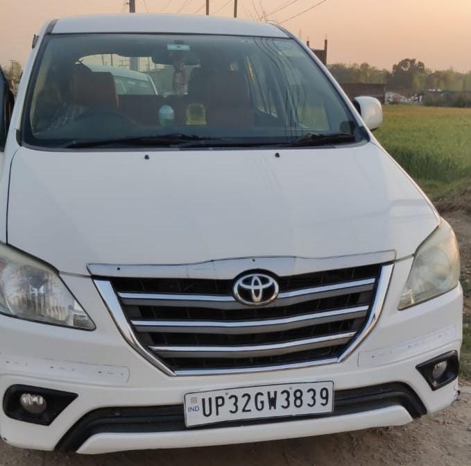 Innova Car Rental in Sunauli and Gorakhpur